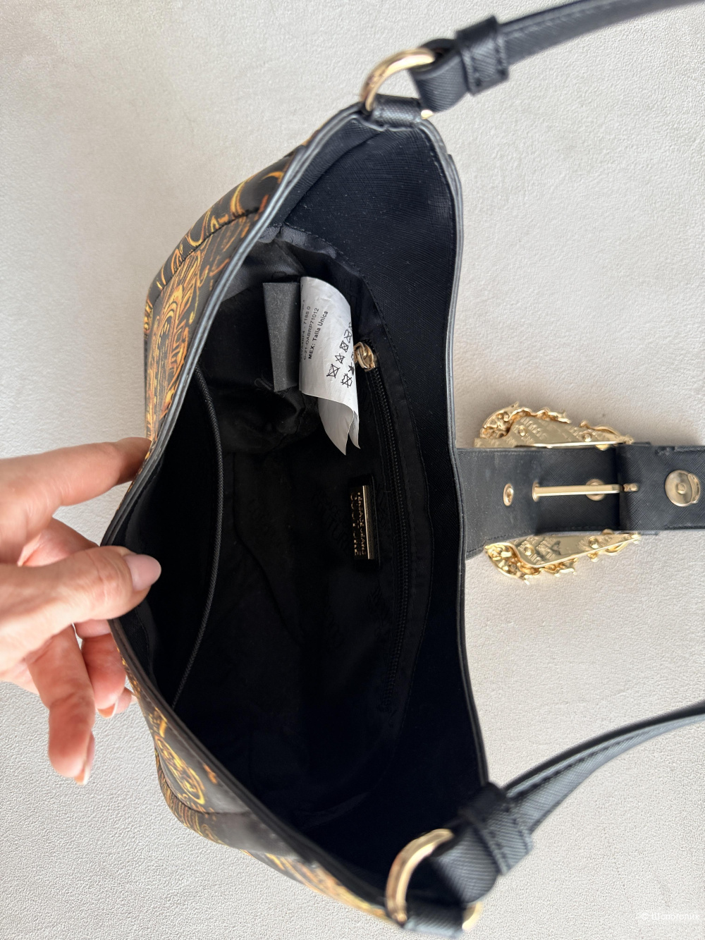 Сумка Versace Jeans Couture .