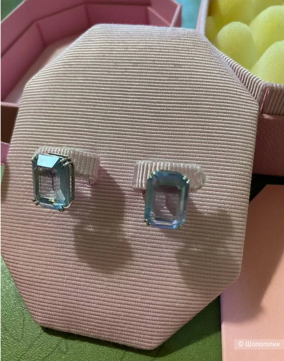 Серьги пусеты-гвоздики Swarovski Millenia