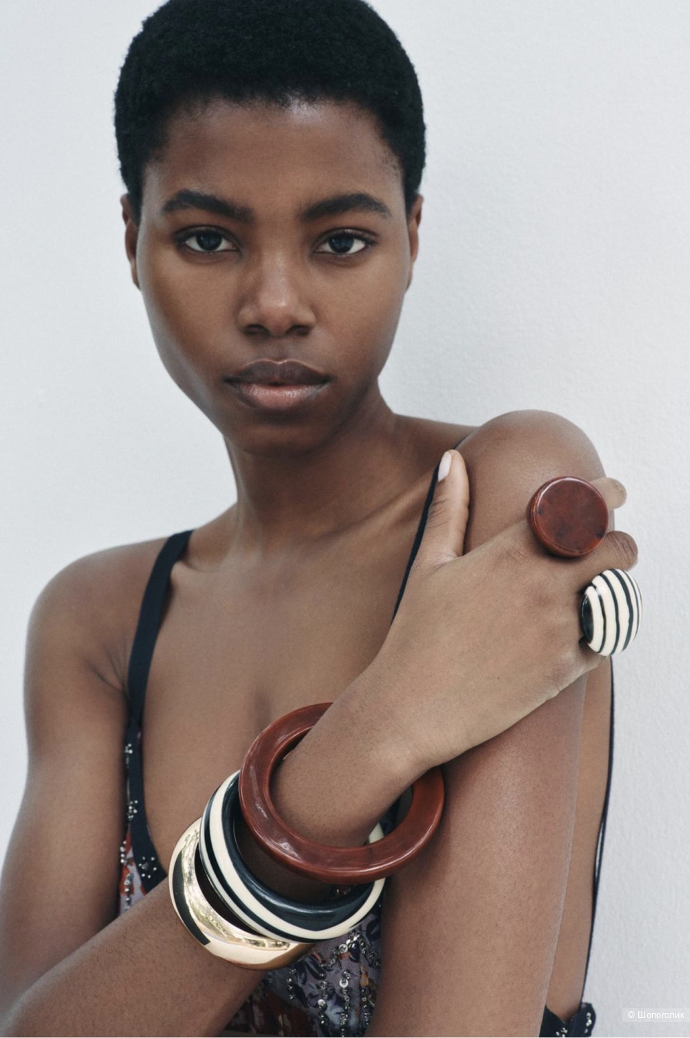 Набор из 2 крупных колец из смолы Zara