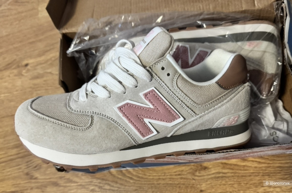 Кроссовки New Balance на 38,5