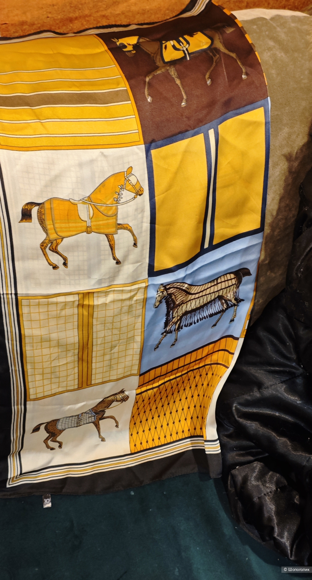 Платок "Лошади" 65-70см