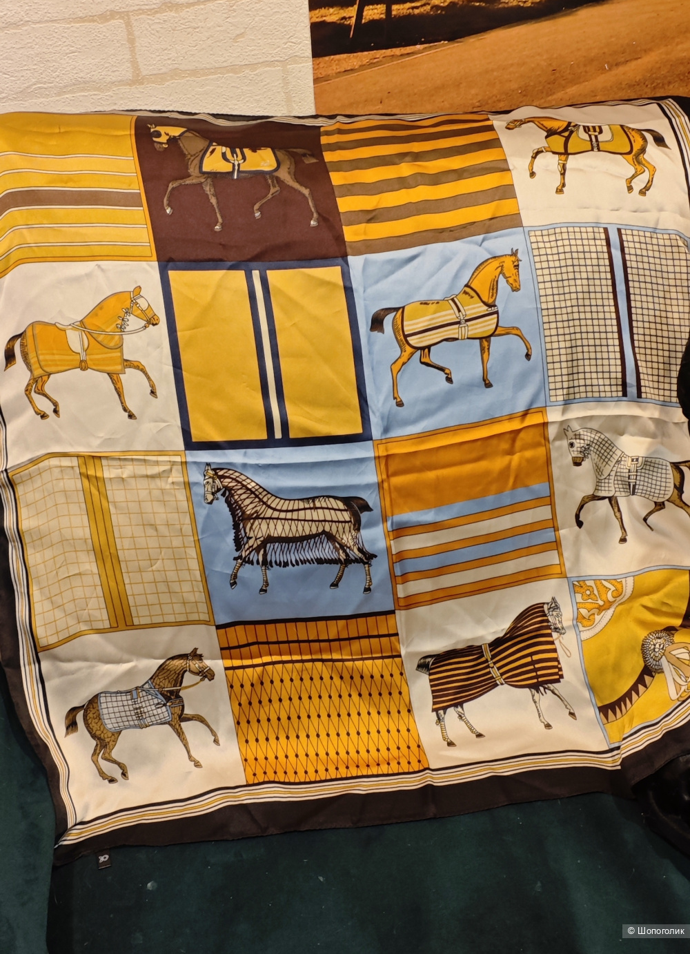 Платок "Лошади" 65-70см