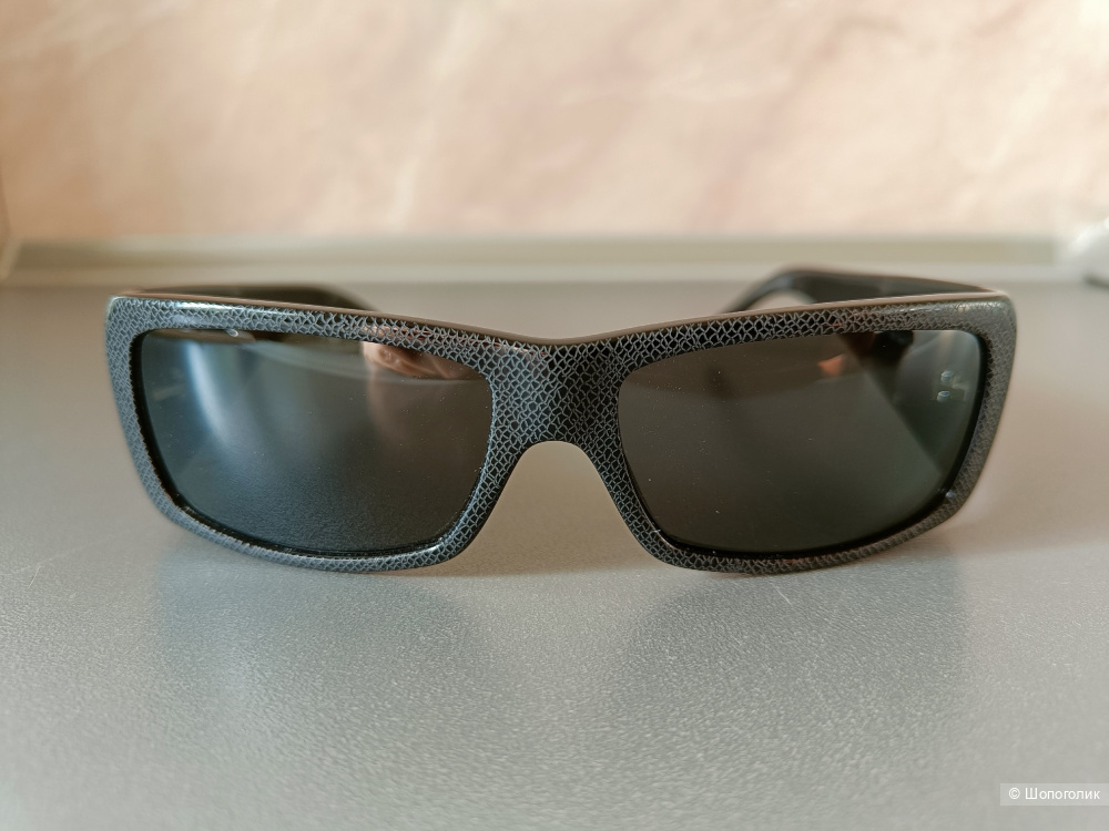Солнцезащитные очки Prada (строго оригинал!).