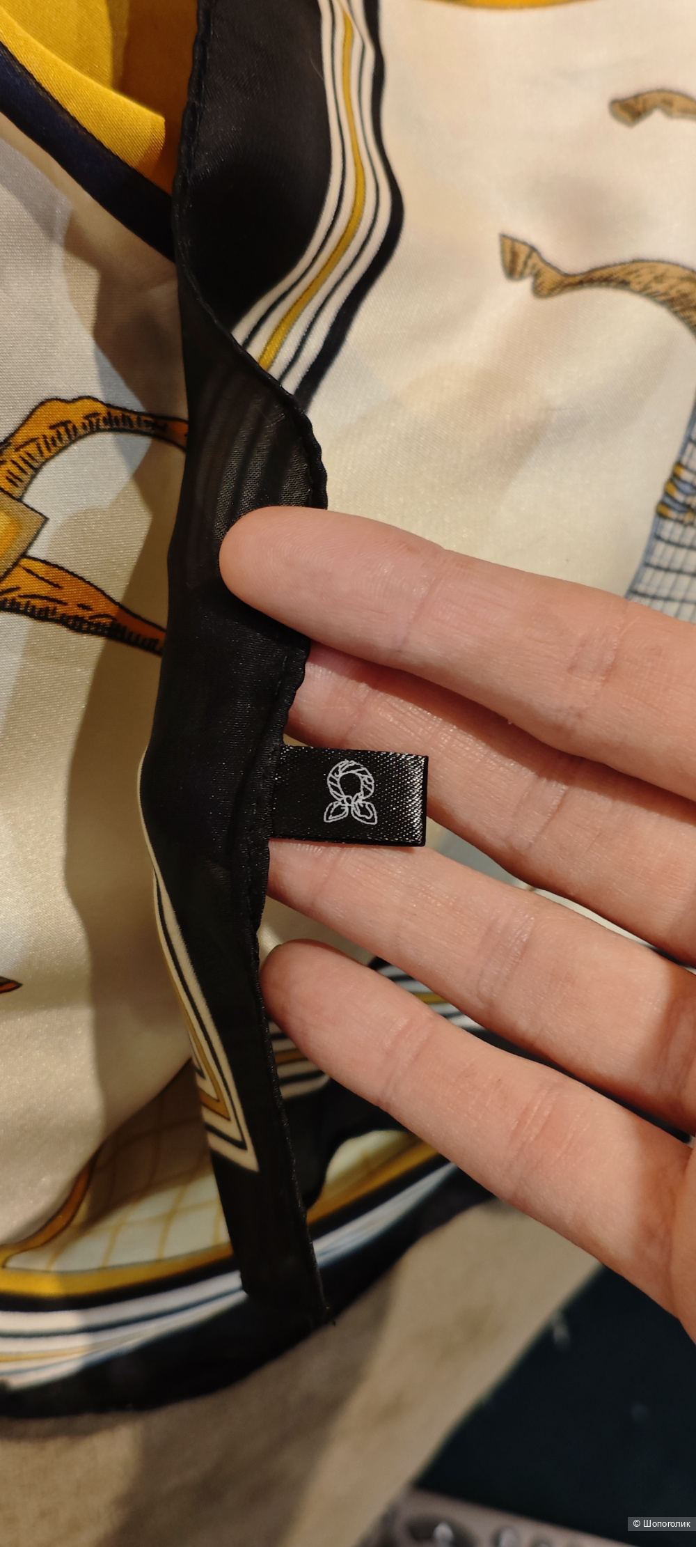 Платок "Лошади" 65-70см