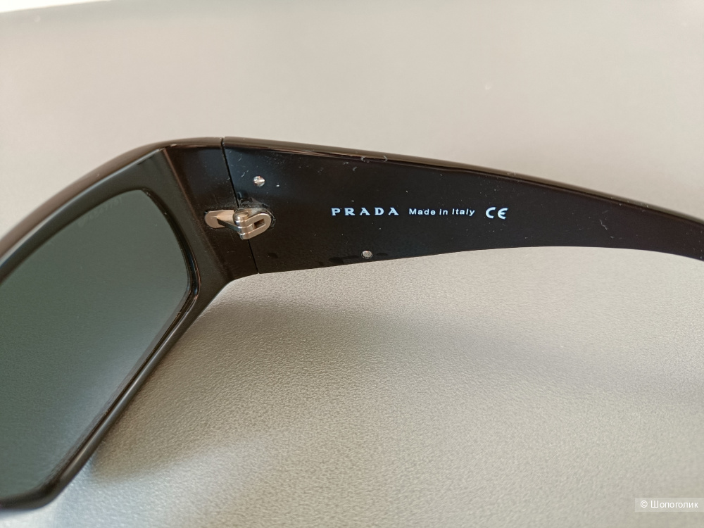 Солнцезащитные очки Prada (строго оригинал!).