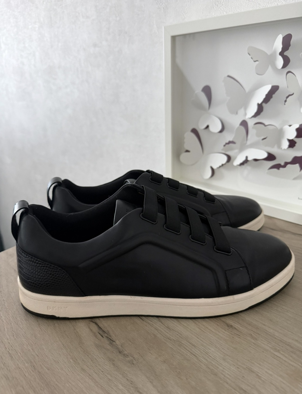 Кеды DKNY, p. US 10,5(43-44)