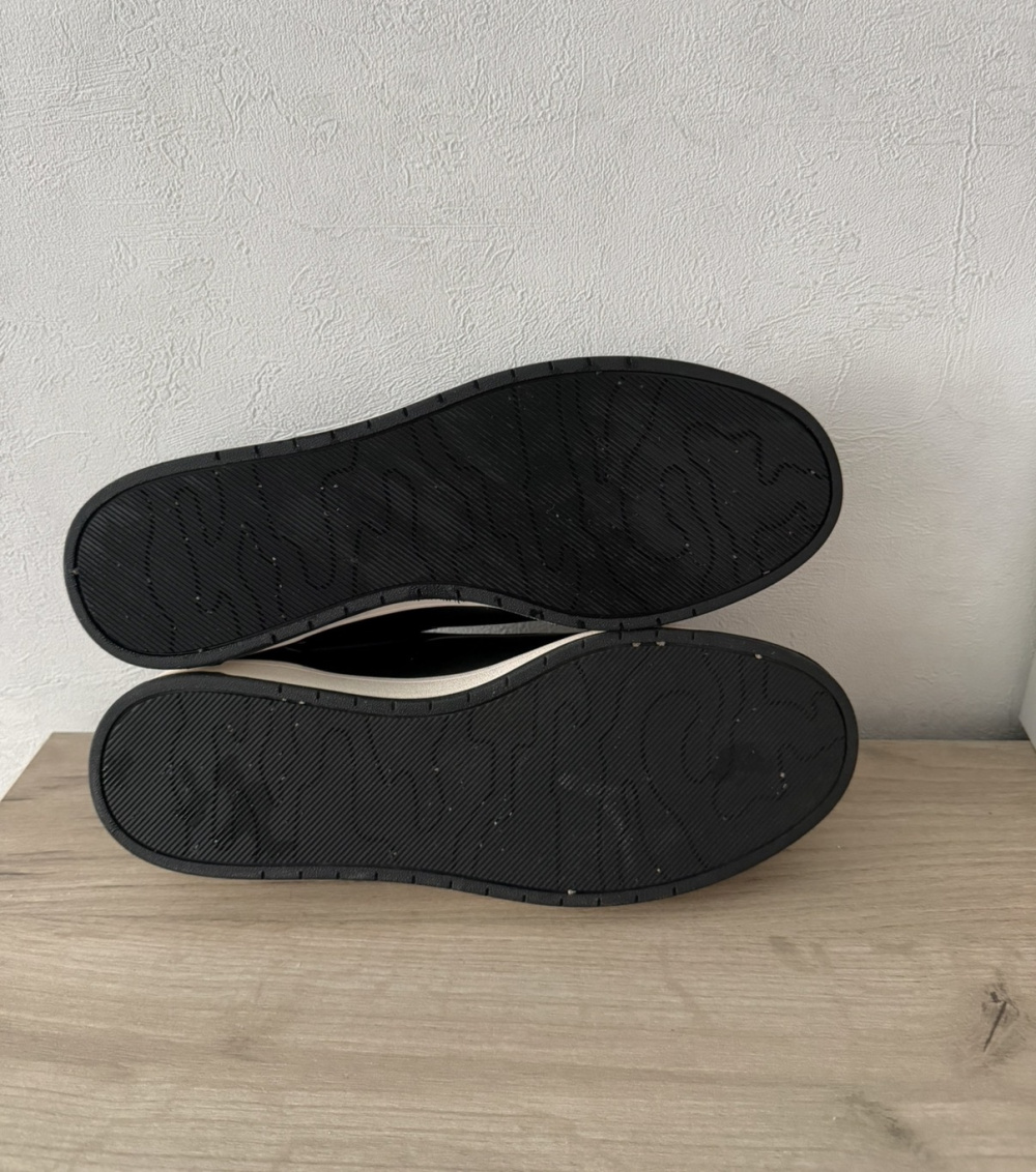 Кеды DKNY, p. US 10,5(43-44)