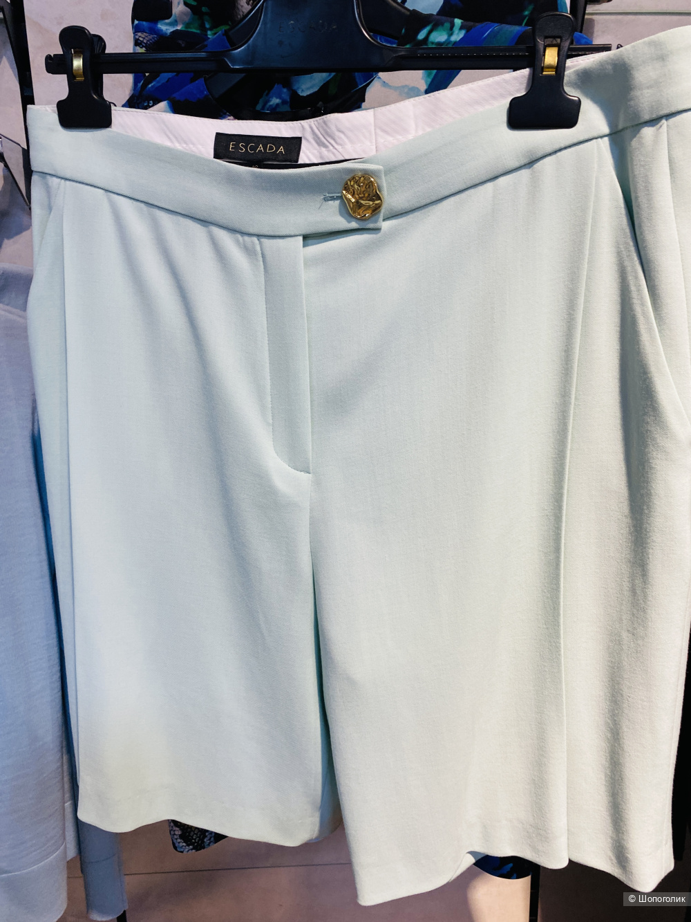 Роскошные мятные шорты Escada - 50-52-54