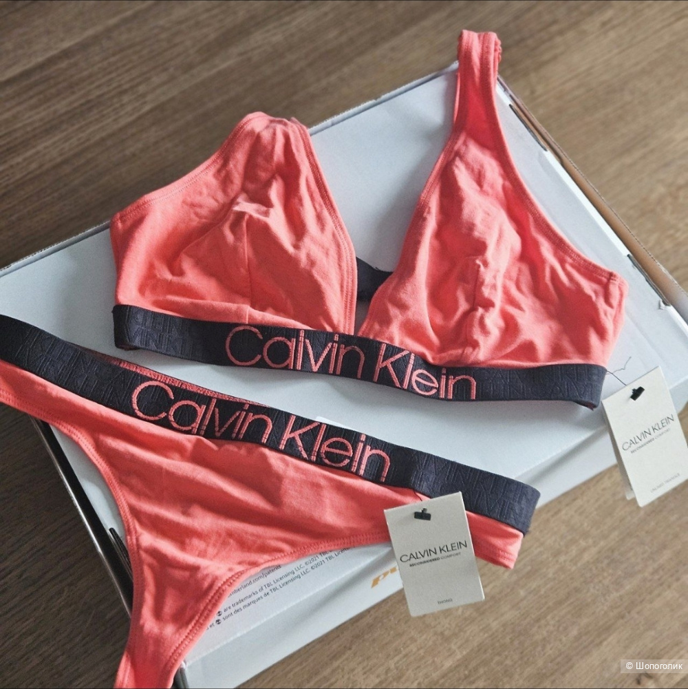 Комплект нижнего белья Calvin Klein S
