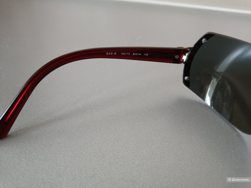 Солнцезащитные очки Bvlgari.