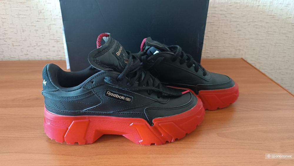 Кроссовки REEBOK оригинал Cardi B Club C "Black/Red" размер 37