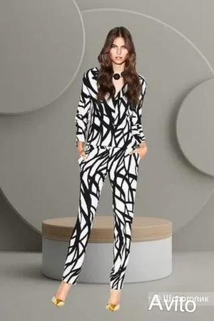 Шикарный комплект брюки Escada  +блузон- 44-46