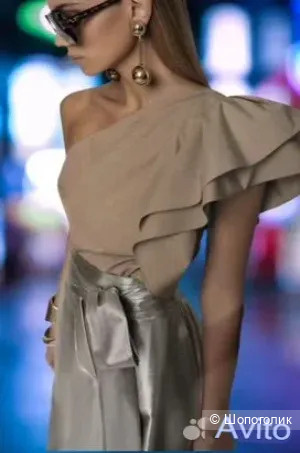 Шикарный топ Escada на одно плечо -44-46 и 46-48