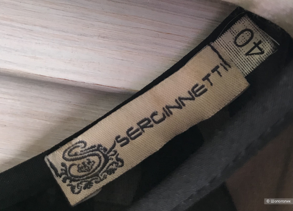 Шелковое платье бренда Serginnetti размер 40.