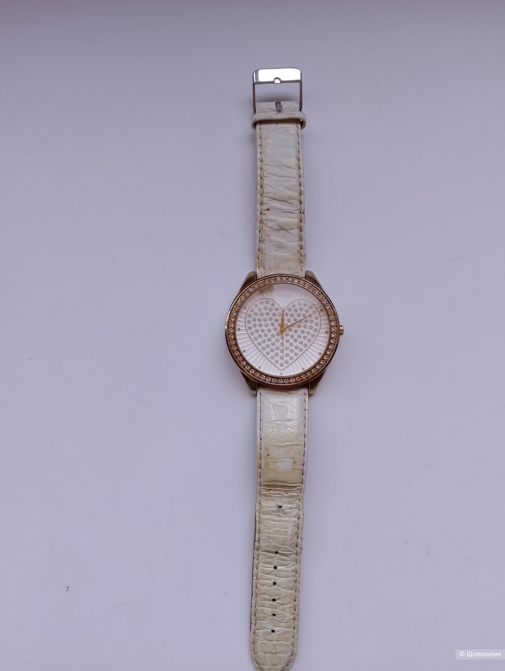 Наручные часы guess со стразами