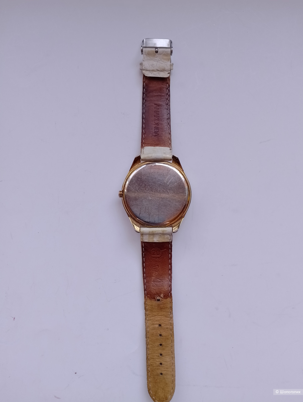 Наручные часы guess со стразами