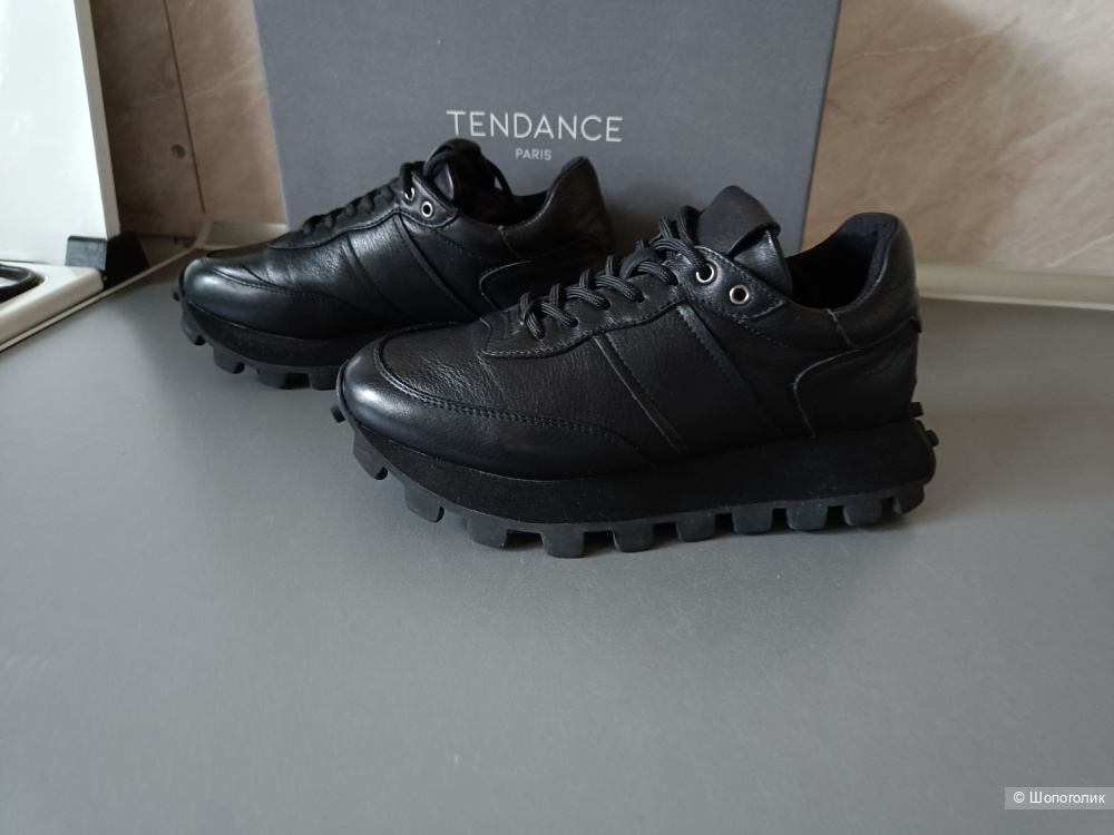 Кроссовки Tendance. Размер: 36 (23,5 см)