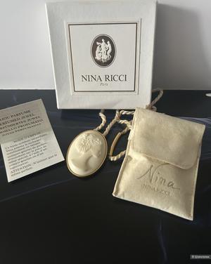 Кулон Камея Nina Ricci в коробочке и чехле