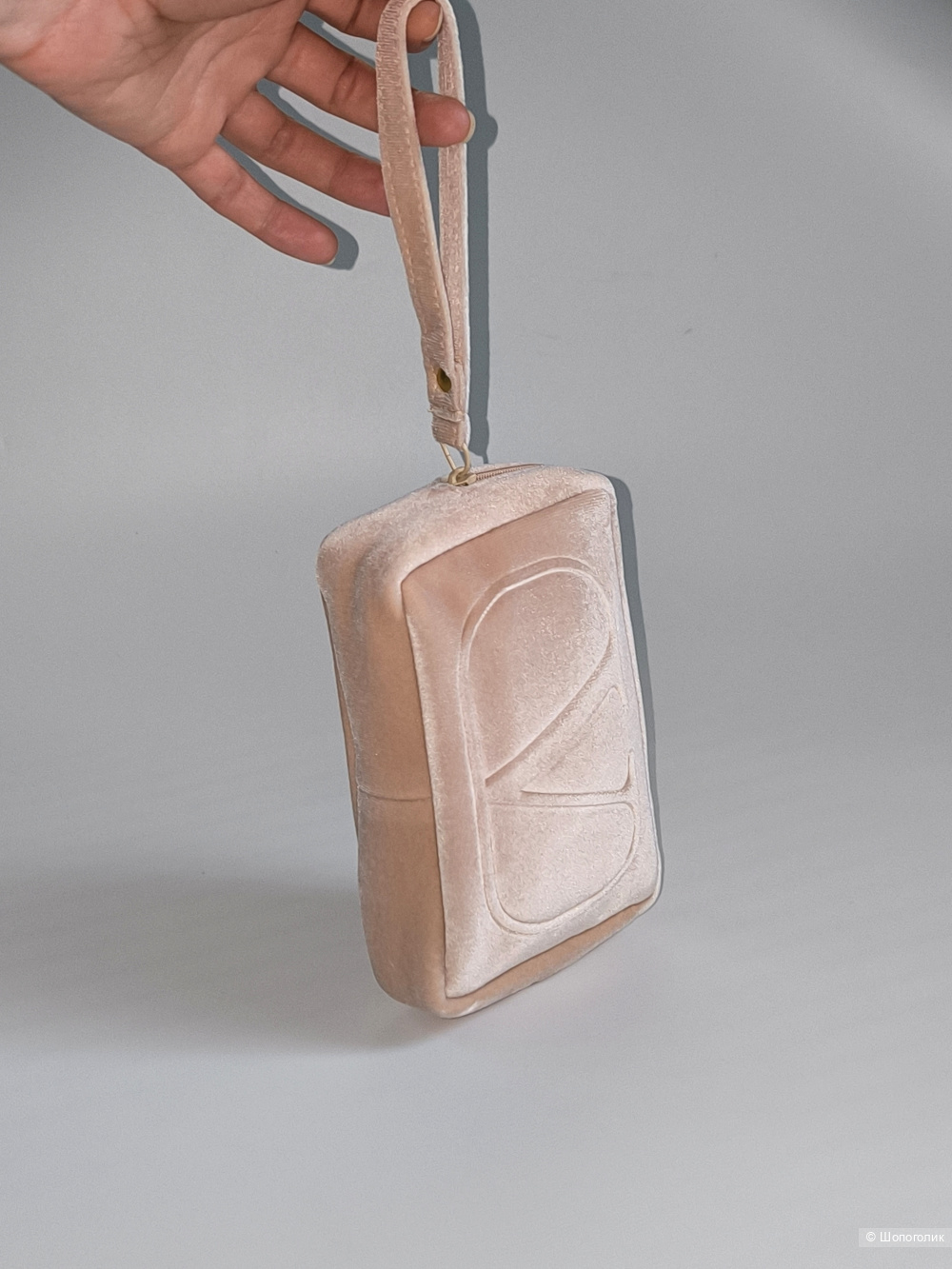 Косметичка Valentino