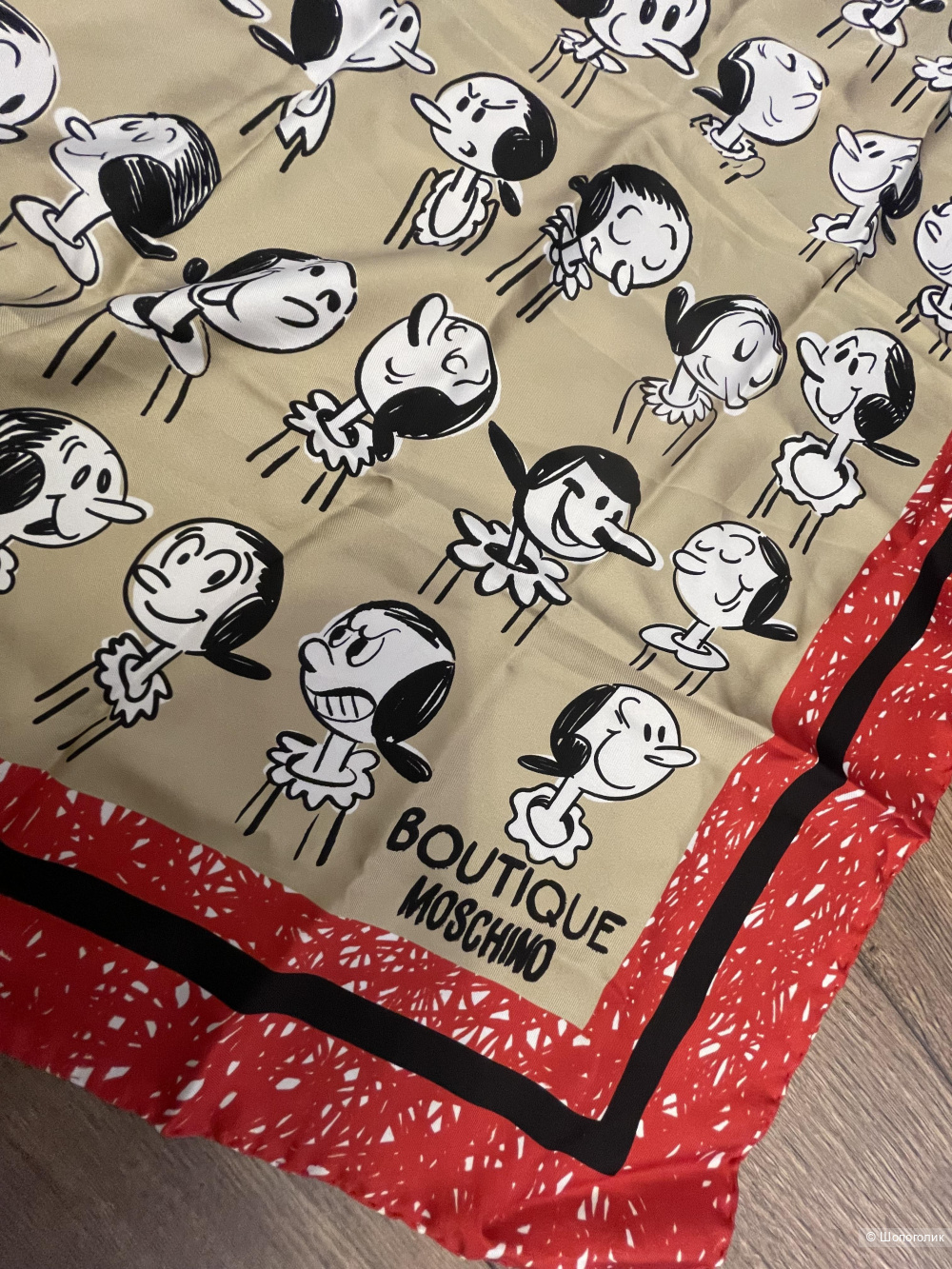 Шелковый платок Boutique Moschino