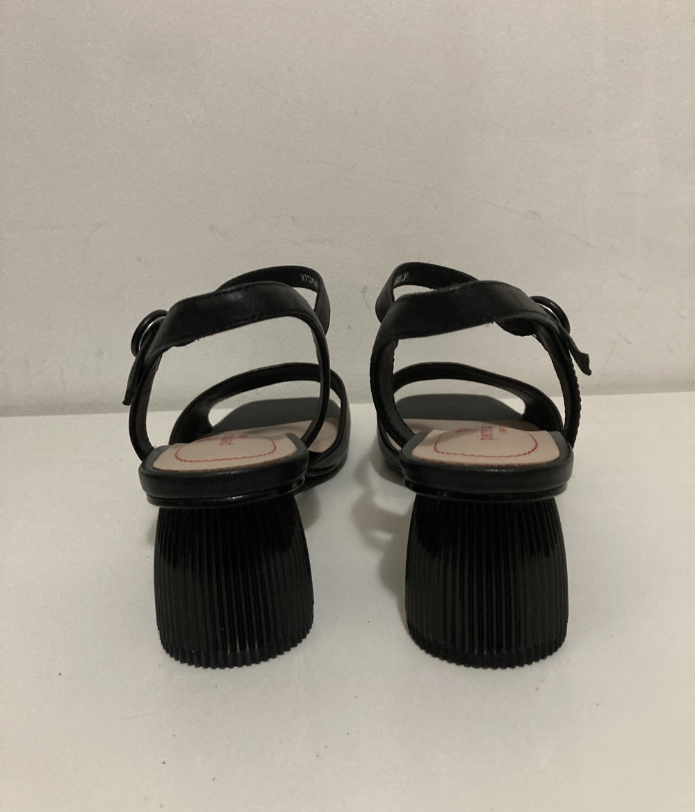 Босоножки 39 “ Pierre Cardin ”