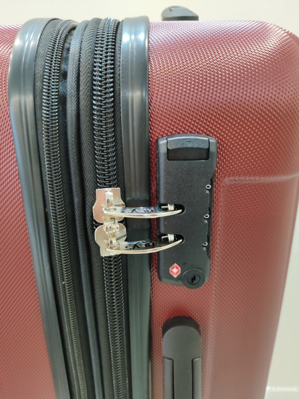 Чемодан Heys  (Канада),66 см