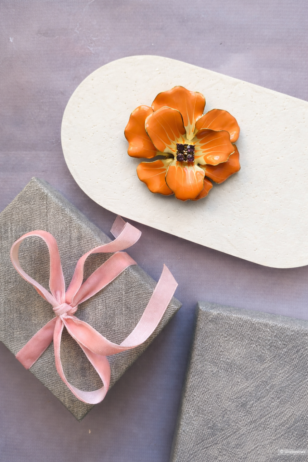 Брошь Joan Rivers