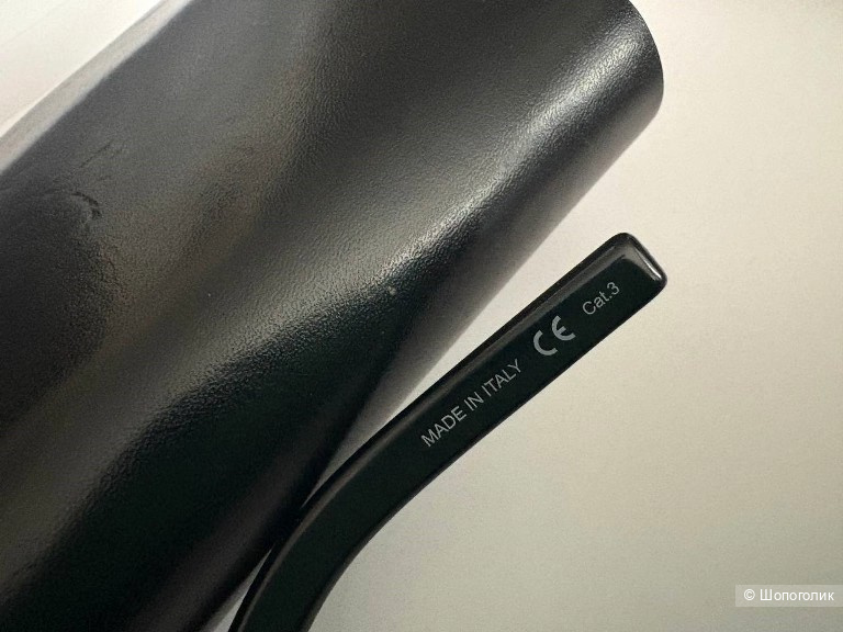 Очки солнцезащитные Yves Saint laurent