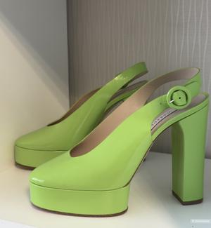 Босоножки Casadei маркировка 38