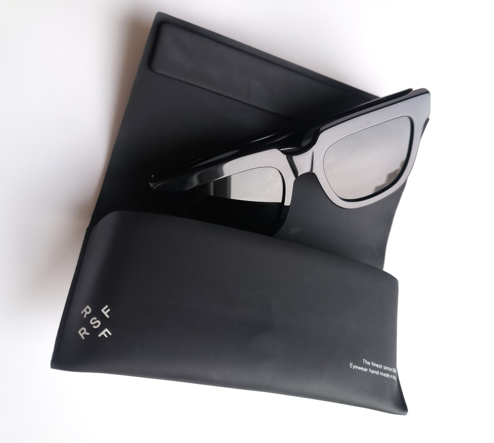 Солнцезащитные очки retrosuperfuture унисекс