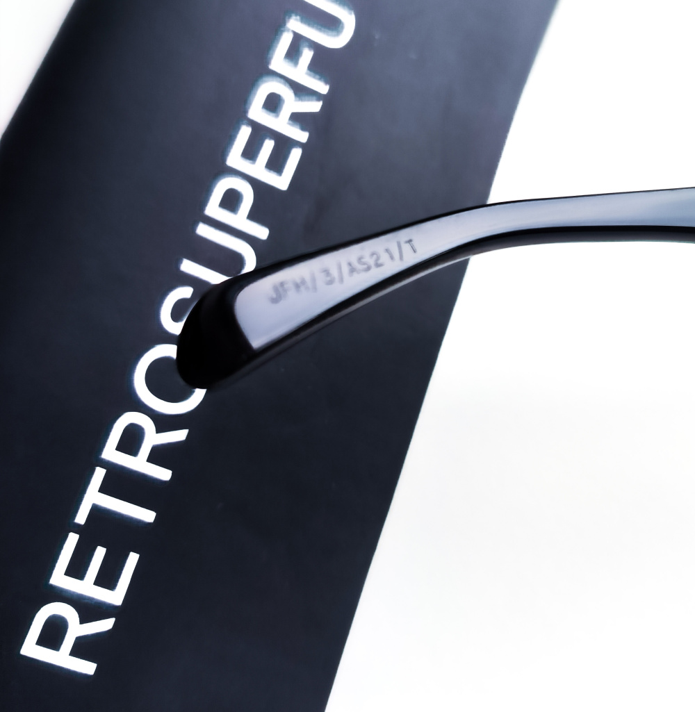 Солнцезащитные очки retrosuperfuture унисекс