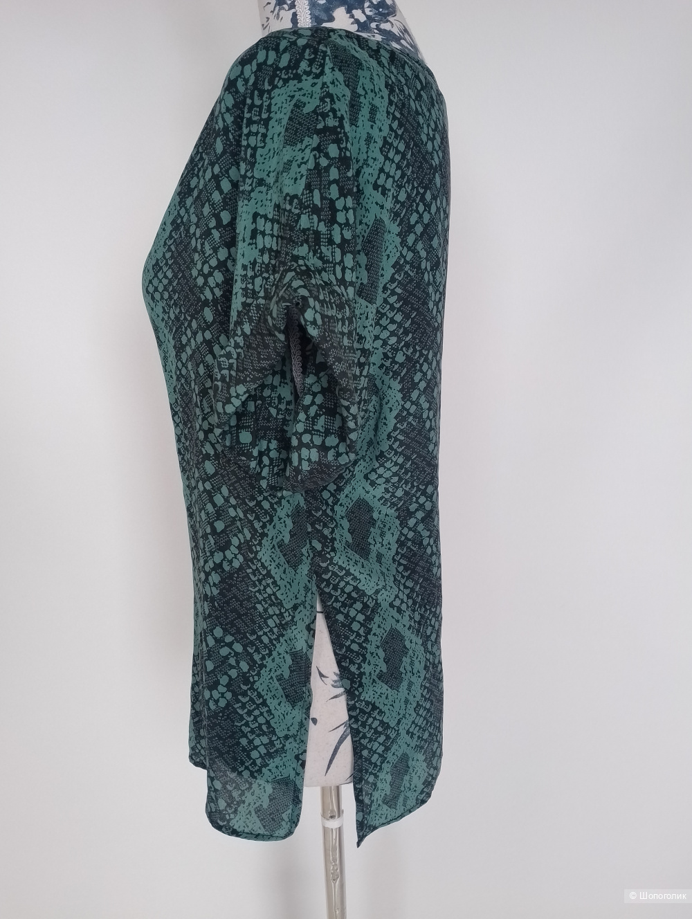 Блузка Charuel шелк змеиный принт, L