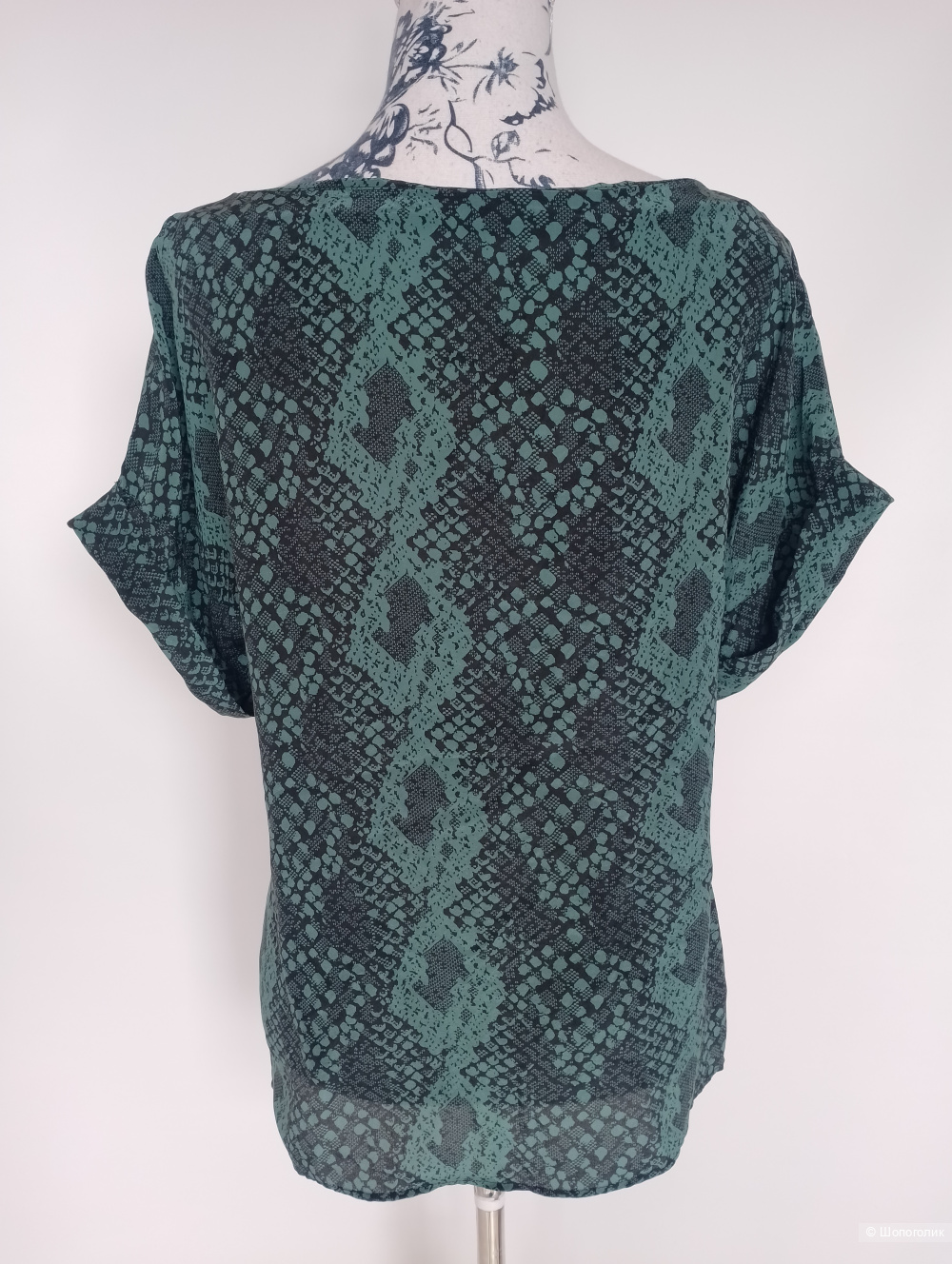 Блузка Charuel шелк змеиный принт, L